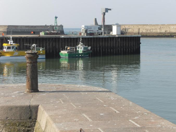 Gites De Mer Port-en-Bessin-Huppain Rum bild