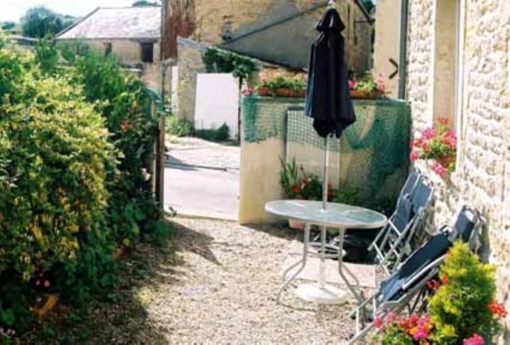 Gites De Mer Port-en-Bessin-Huppain Exteriör bild