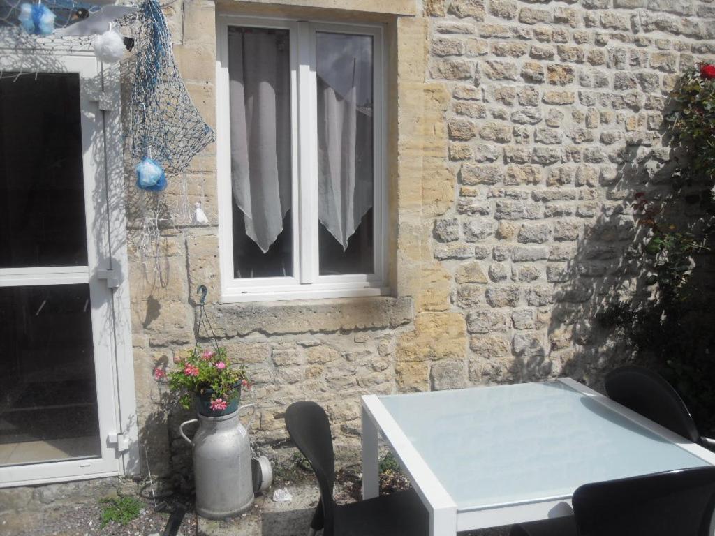 Gites De Mer Port-en-Bessin-Huppain Exteriör bild